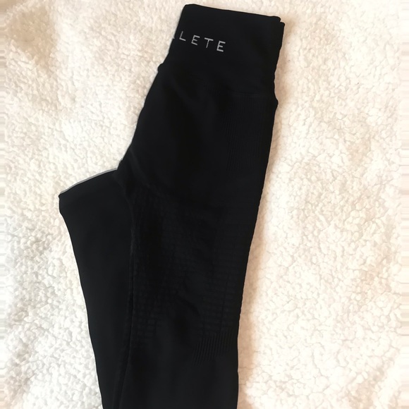 ❌SOLD❌ Alphalete Halo leggings - Picture 5 of 7